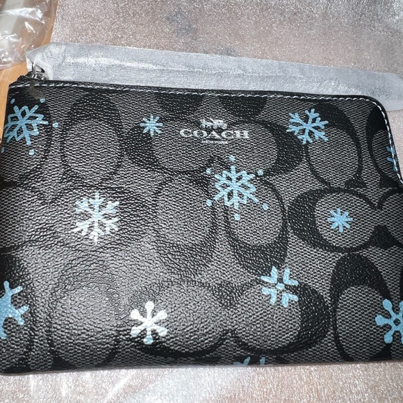SOLD Coach Snowflake Corner Zip Wristlet in Signature Canvas - Picture 7 of 12